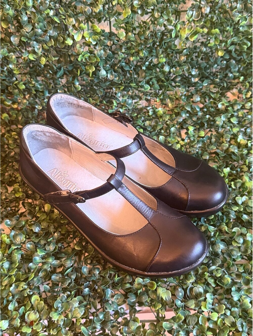 Alegria Black Mary Jane Flats Women's Shoes Size 8.5 T-Strap